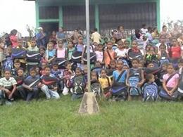 Materiale didattico per 100 studenti honduregni